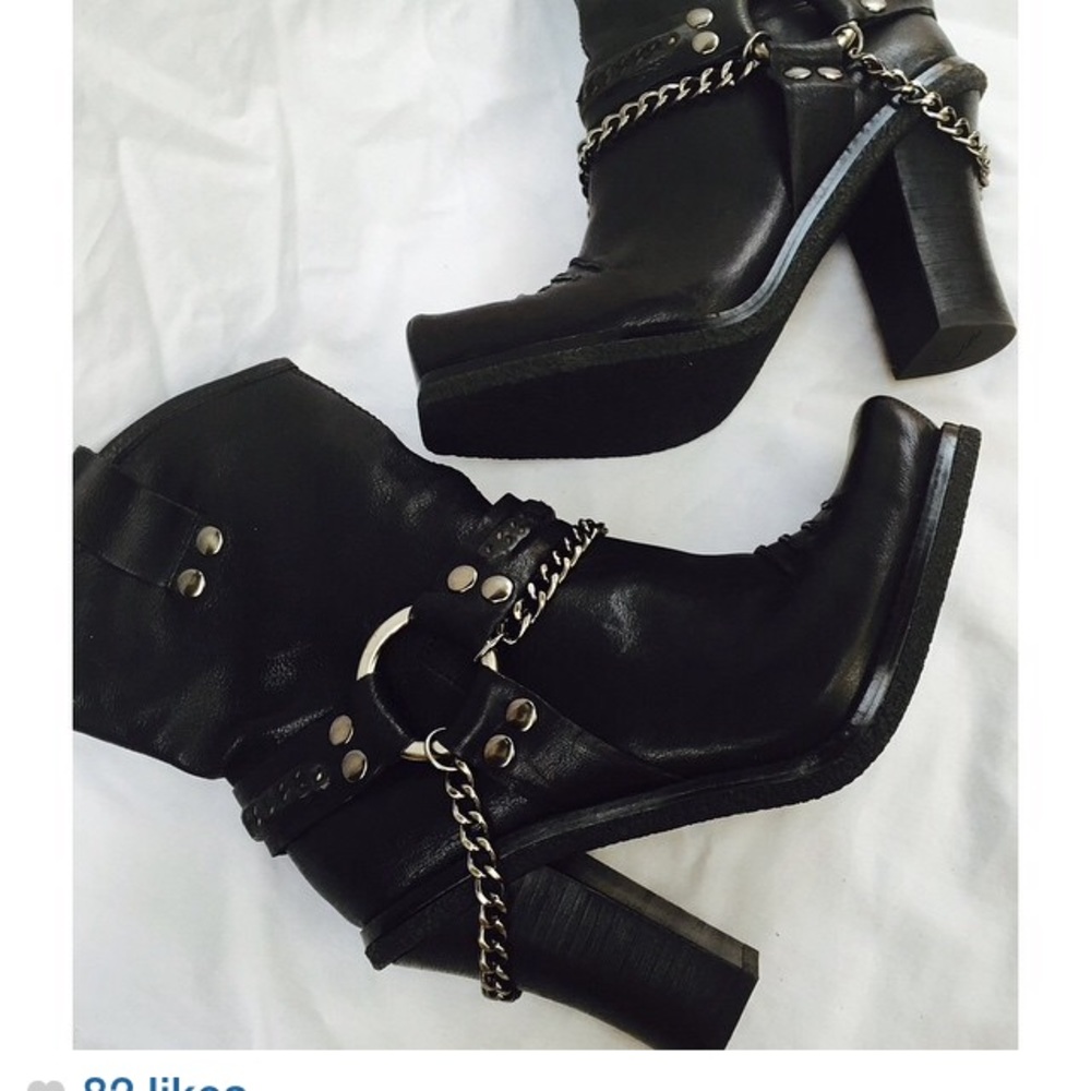 COPY - Boots like new black